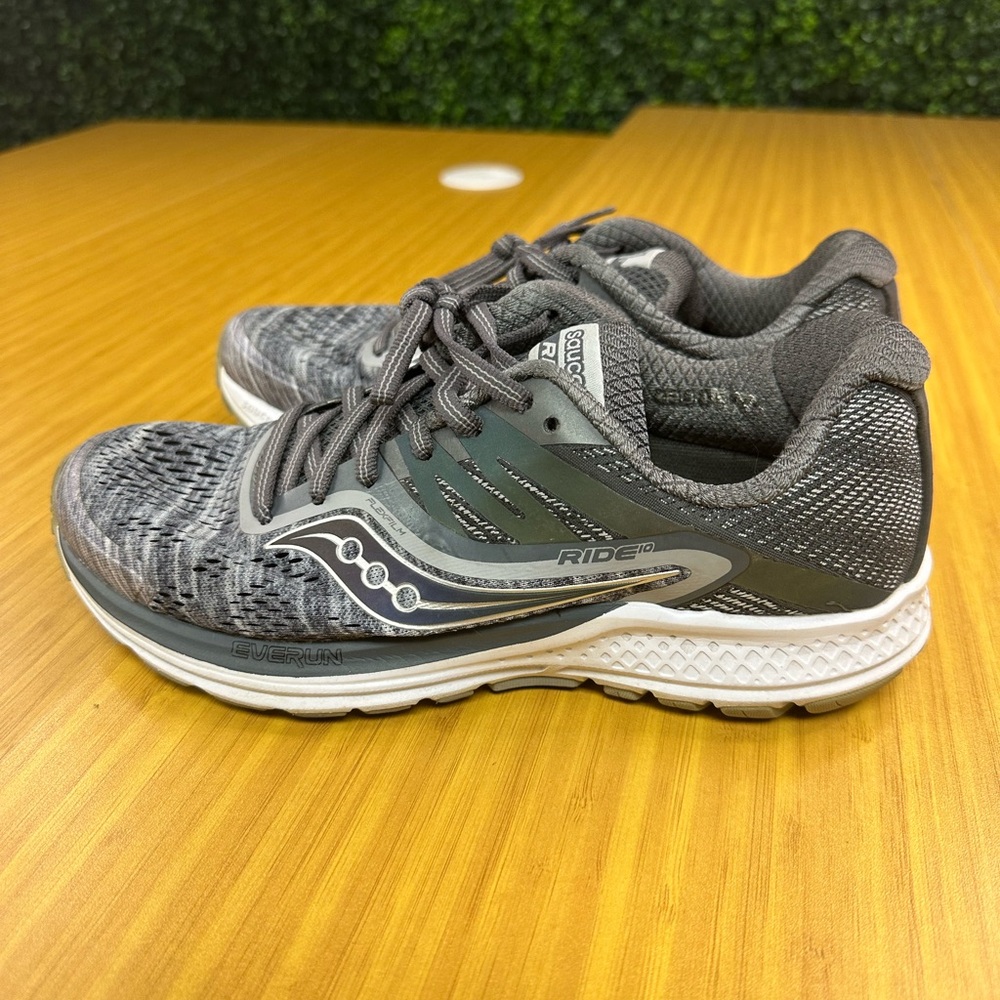 Saucony Ride 10 Gray Womens US Size 7 S10373-20 Running Shoes